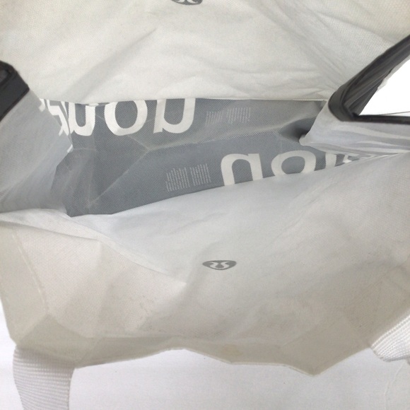 LULULEMON LARGE REUSABLE BLACK AND WHITE TOTE BAG - Picture 5 of 10